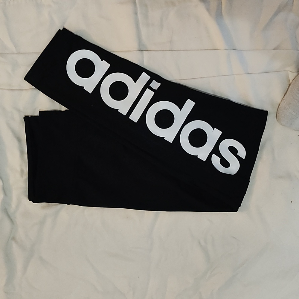 Adidas - Picture 6 of 7